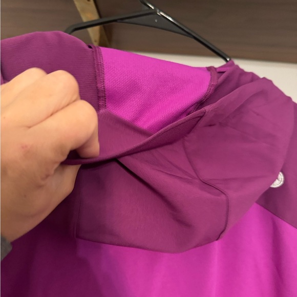 Women’s purple MARMOT jacket with hood - Picture 6 of 13